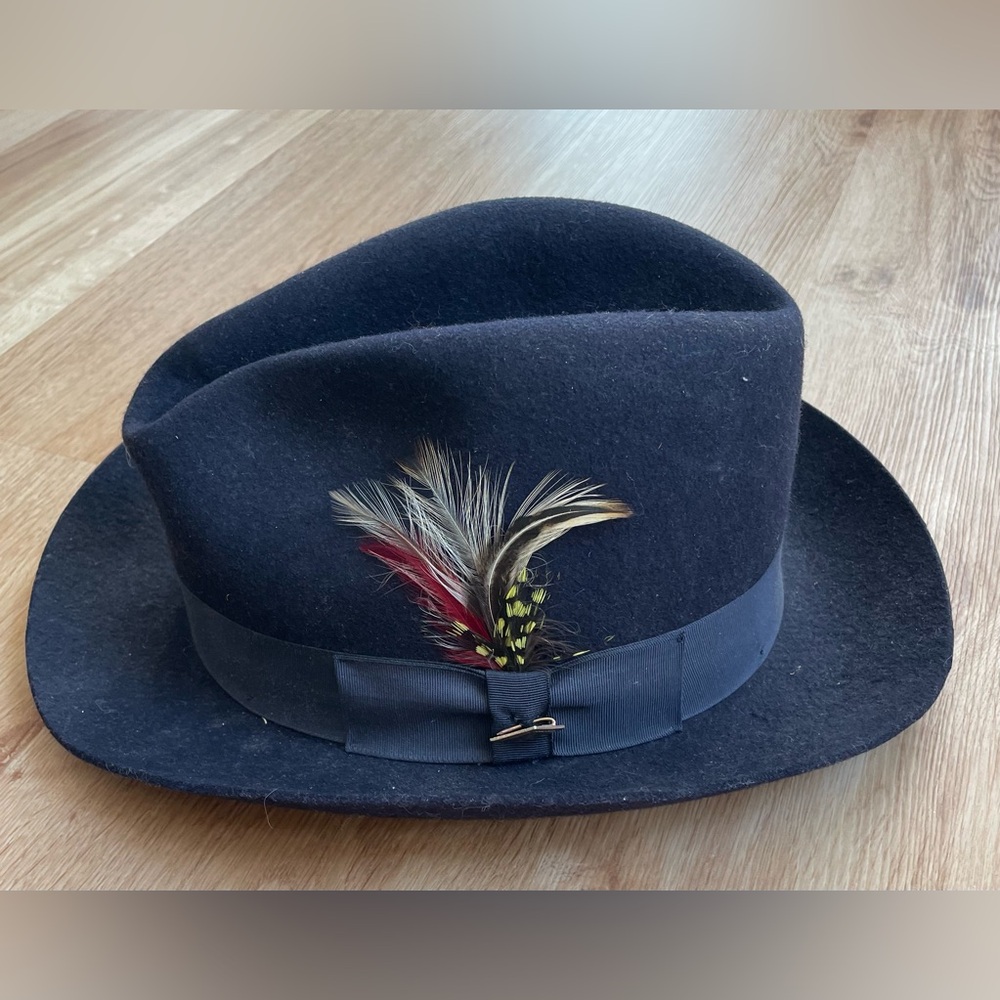 Vtg Stacy Adams black wool felt pinch front hat fedora ribbon band pin feather